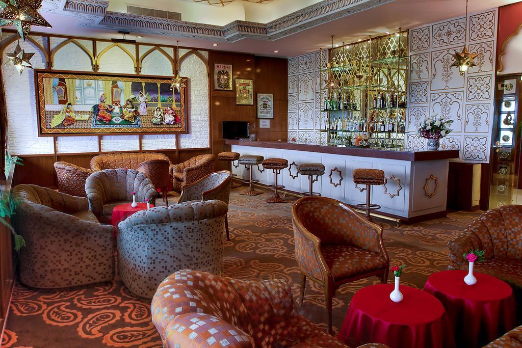 Hotel Clarks Shiraz Agra  Exterior photo